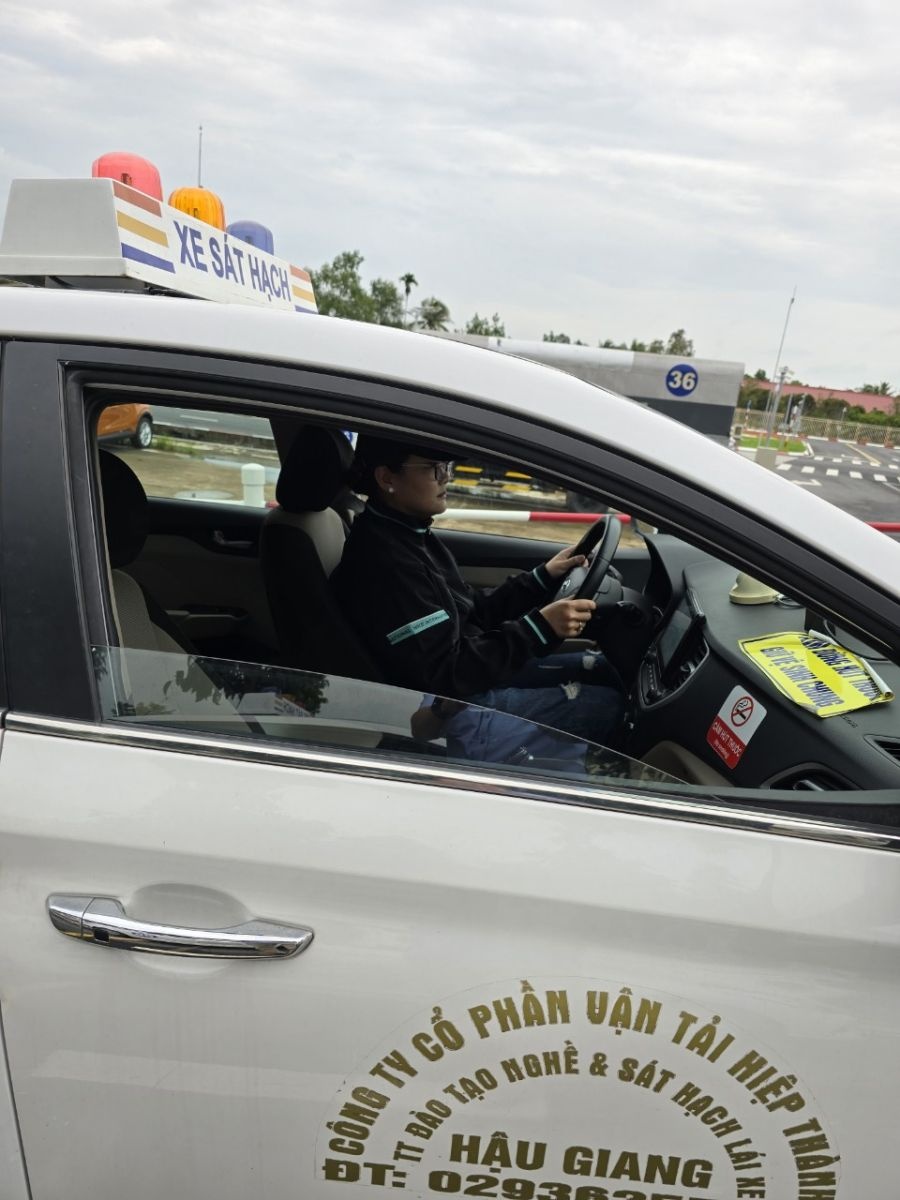 VĂN PHÒNG GHI DANH HỌC LÁI XE Ô TÔ ĐỒNG THÁP